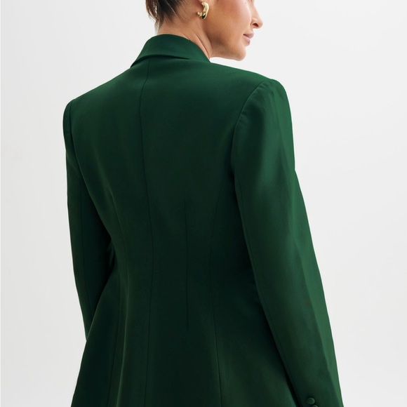 Meshing elegant Green Women's Suit Set - Picture 2 of 9